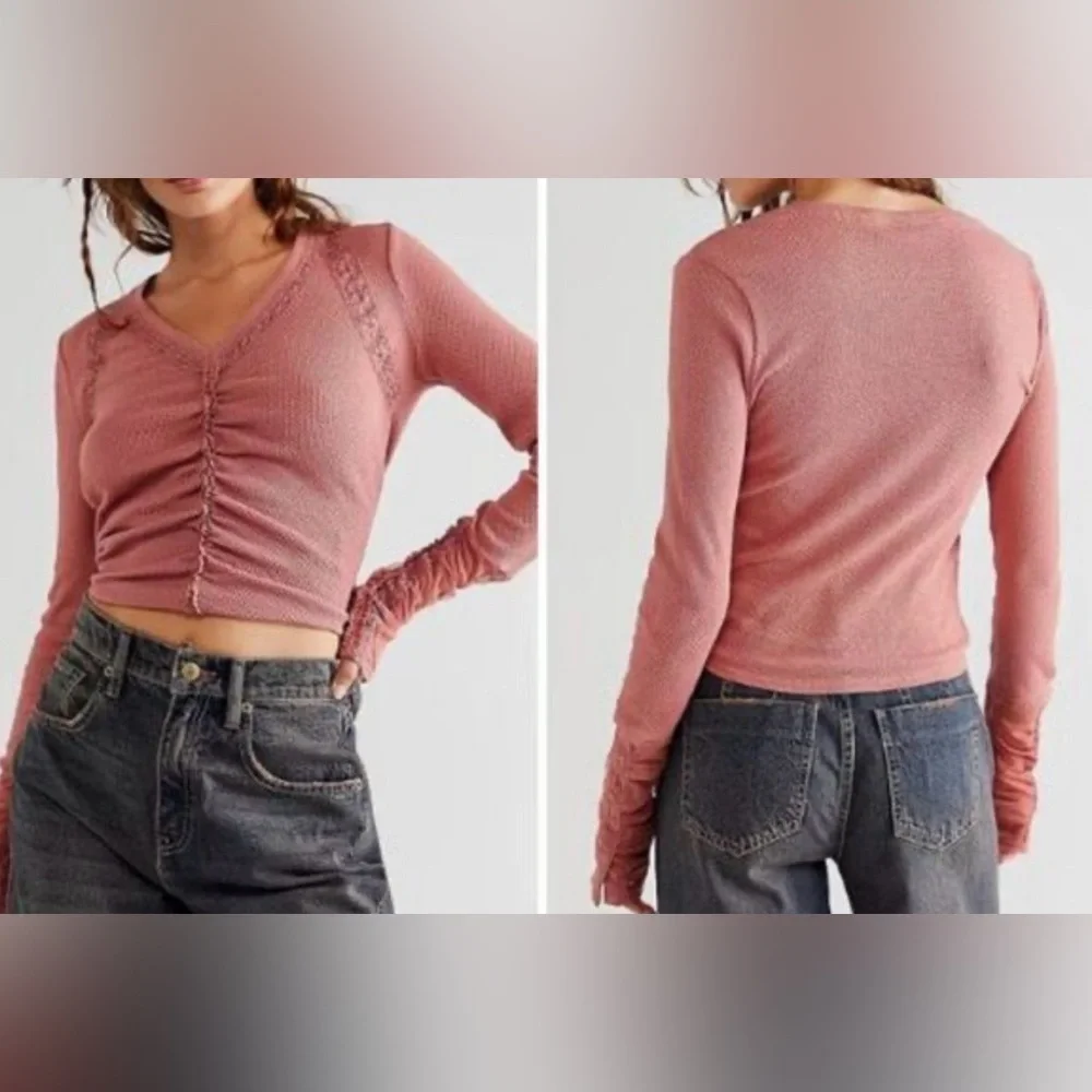 Free People Rose Smoke Wear Me Out V-Neck Long Sleeve Top. Size medium 🧡